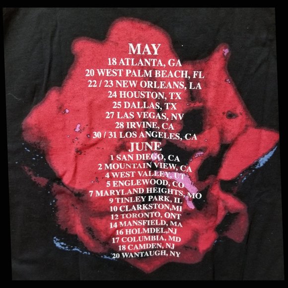 SALE! The Cure Dreamtour 2000 Vintage Concert Tee V-Neck - Picture 4 of 7